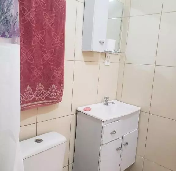 ユースホステル Quitinetes Em Araraquara