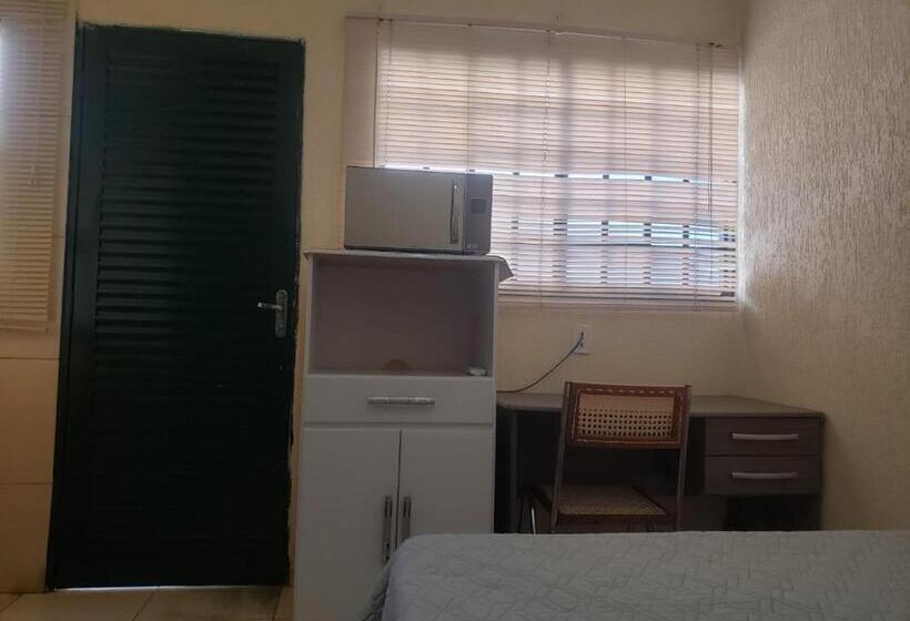 فندق صغير Quitinetes Em Araraquara