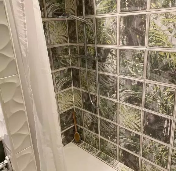 ベッドアンドブレックファースト Appartement Sérénite