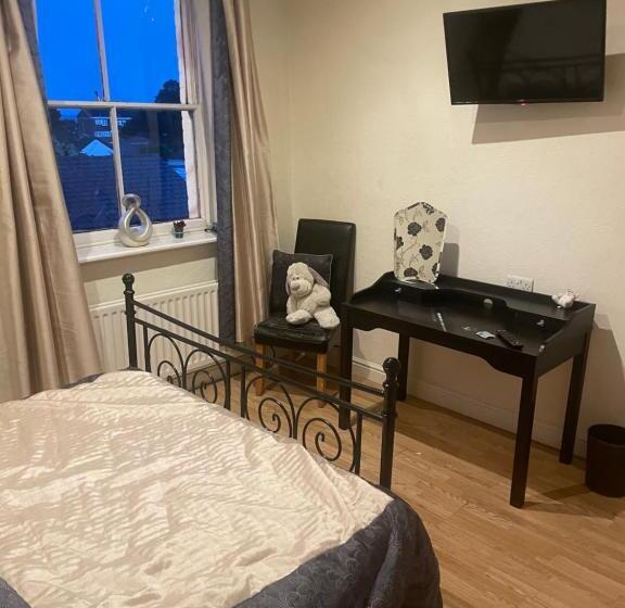 ベッドアンドブレックファースト Dolphin Inn