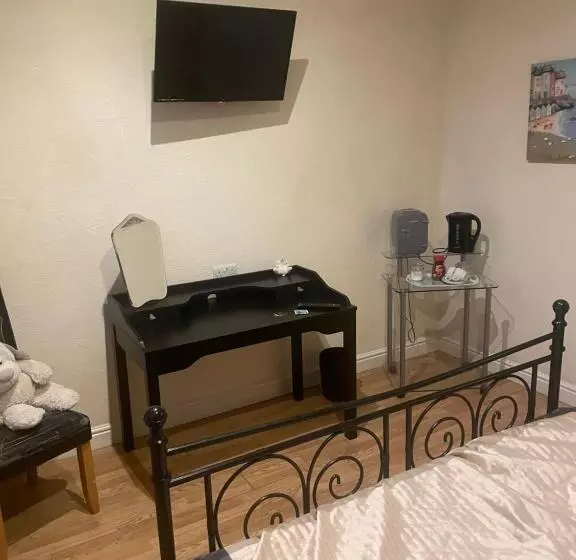 Aamiaismajoitus (B&B) Dolphin Inn