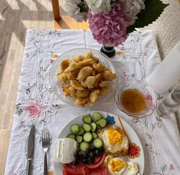 تختخواب و صبحانه Elsa S Villa