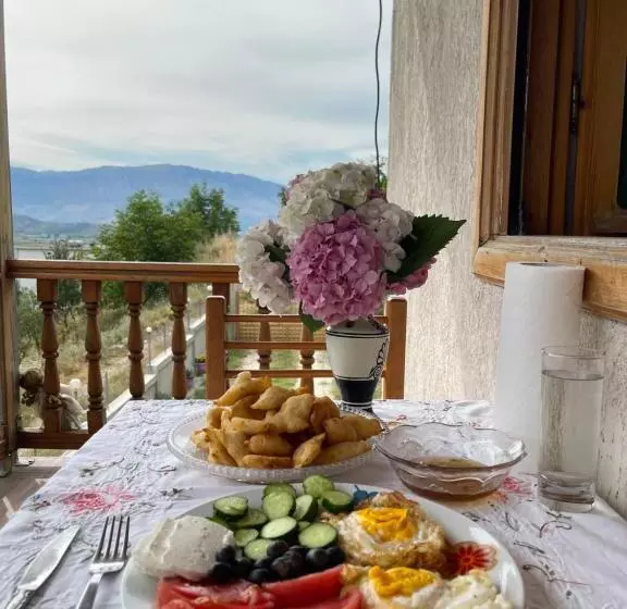 تختخواب و صبحانه Elsa S Villa