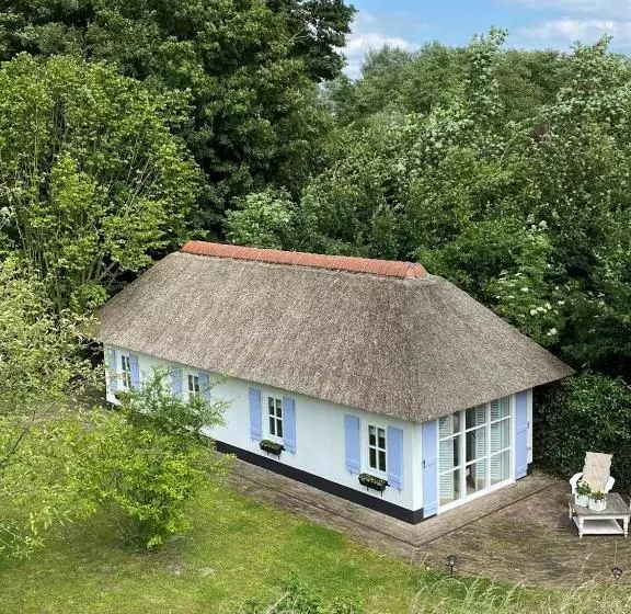 ベッドアンドブレックファースト Lingeliefde Logement Complete Studio Met Eigen Keuken En Badkamer