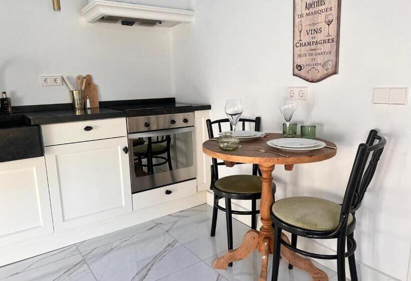 צימר Lingeliefde Logement Complete Studio Met Eigen Keuken En Badkamer