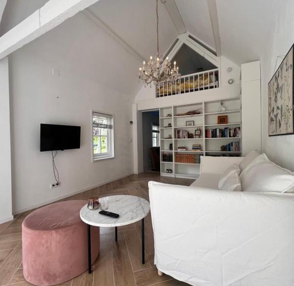 צימר Lingeliefde Logement Complete Studio Met Eigen Keuken En Badkamer