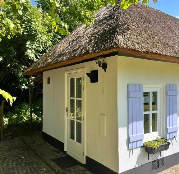 ベッドアンドブレックファースト Lingeliefde Logement Complete Studio Met Eigen Keuken En Badkamer