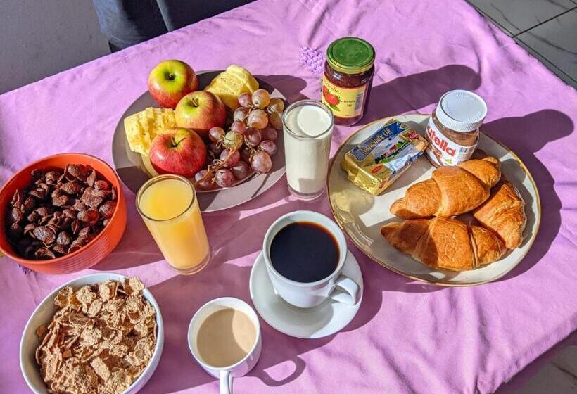 تختخواب و صبحانه Summer Dreams