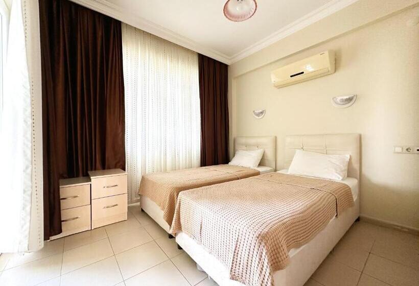 Club Deep Blue Tatil Köyü