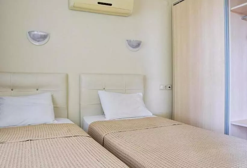 Club Deep Blue Tatil Köyü