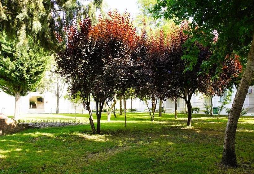 Club Deep Blue Tatil Köyü