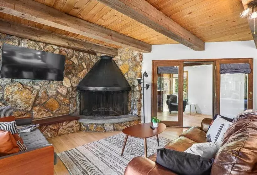 Hotelli Basecamp Lodge