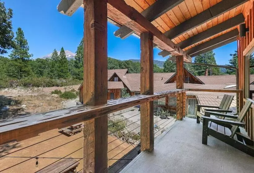 Hotelli Basecamp Lodge