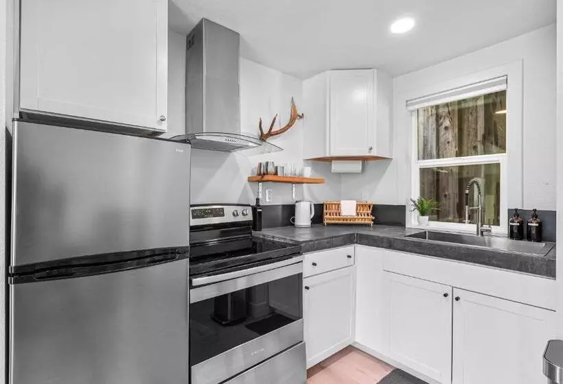 Hotelli Basecamp Lodge