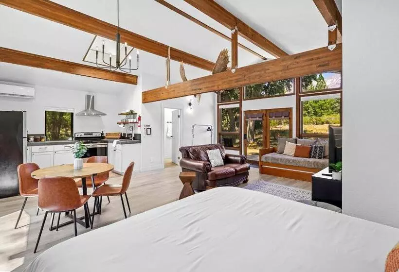 Hotelli Basecamp Lodge