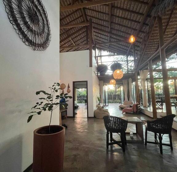 فندق Lar Riviera