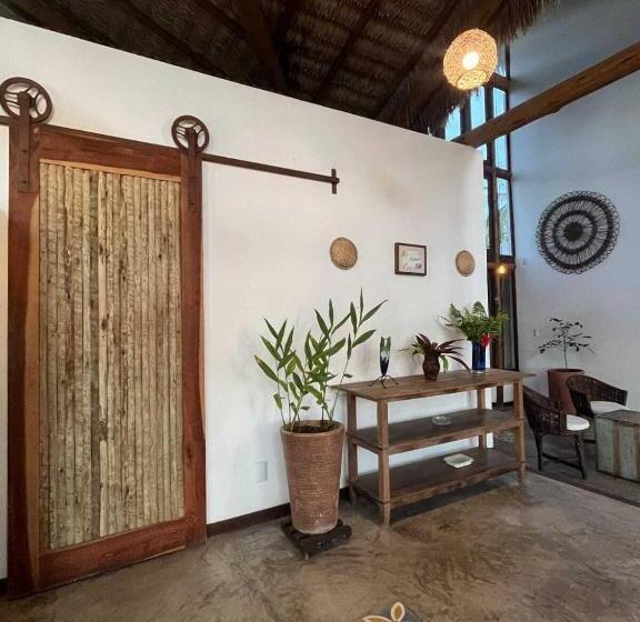 فندق Lar Riviera