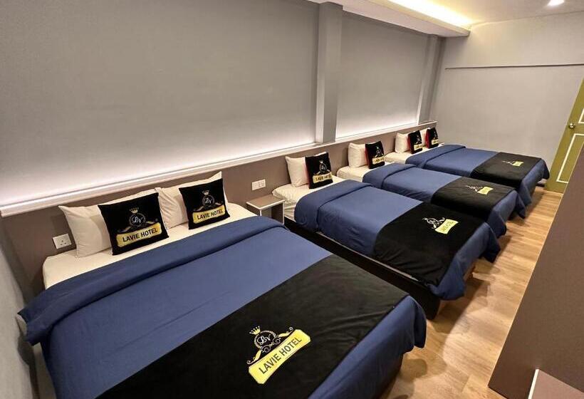 Hotel Lavie At Centrum