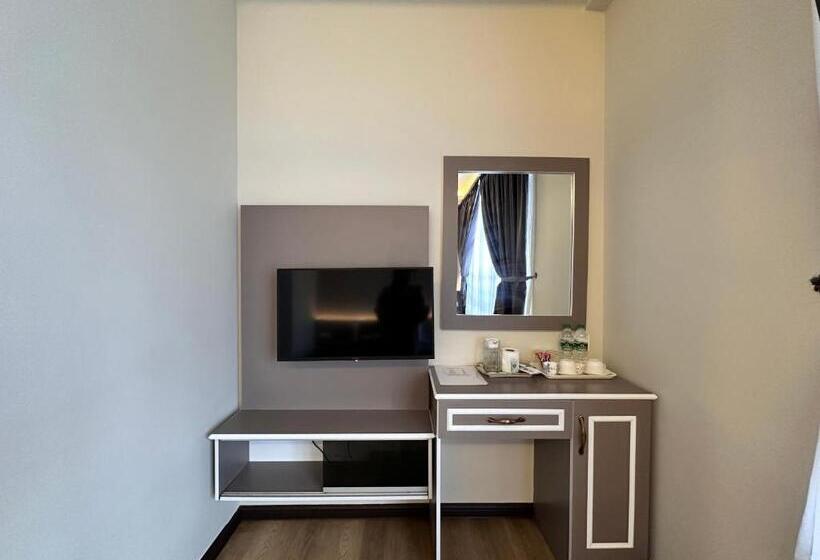 Hotel Lavie At Centrum