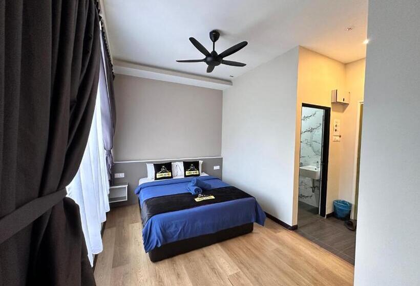 Hotel Lavie At Centrum