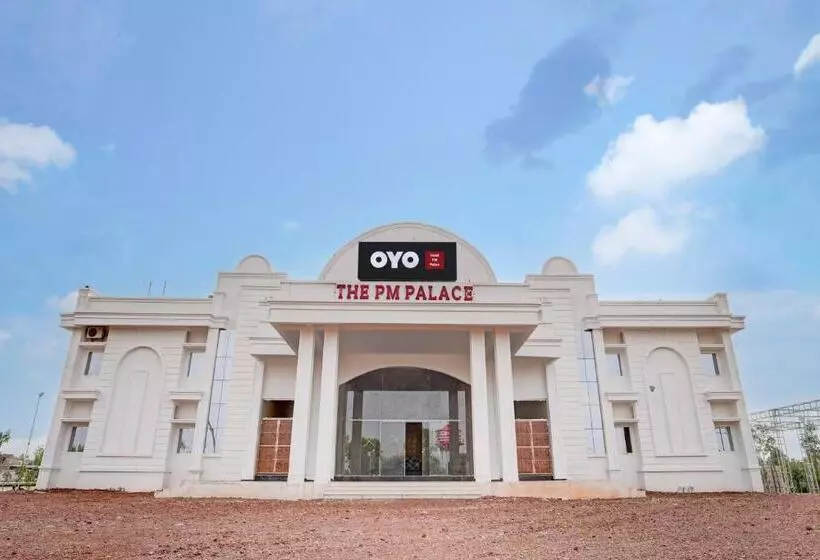 ホテル Oyo The Pm Palace