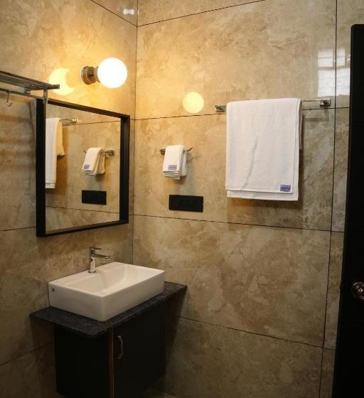 호텔 Sarvam Residency