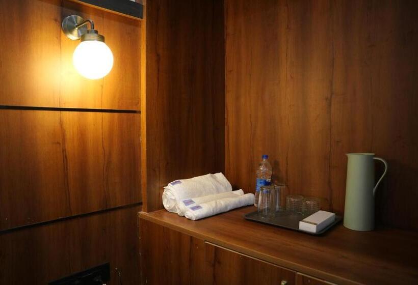 호텔 Sarvam Residency