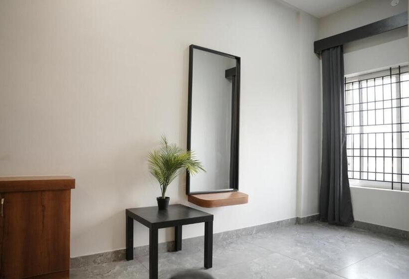 호텔 Sarvam Residency