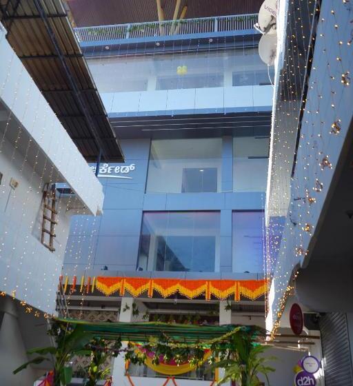 호텔 Sarvam Residency