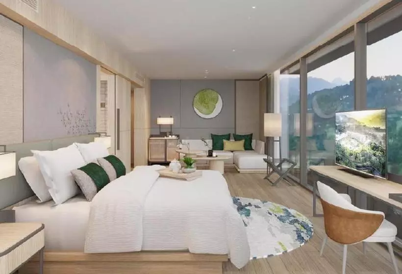 Hotelli The Suites By Royal Tulip Gunung Geulis Resort & Golf