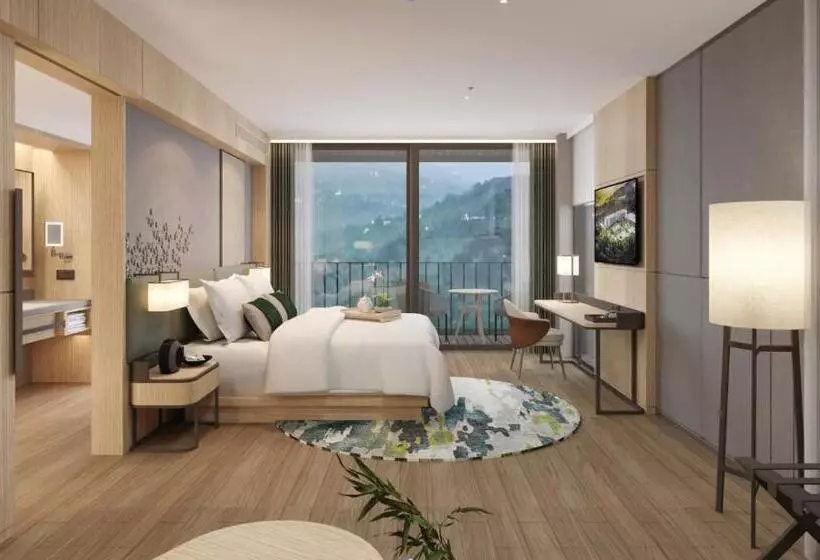 Hotelli The Suites By Royal Tulip Gunung Geulis Resort & Golf