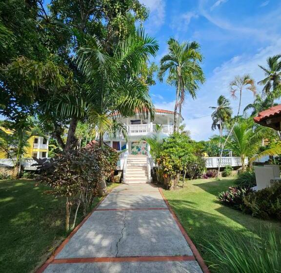 فندق Grand Village & Kite Club