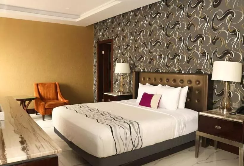 ホテル West Plaza