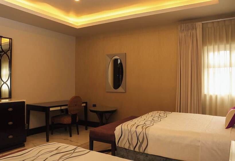 בית מלון כפרי West Plaza