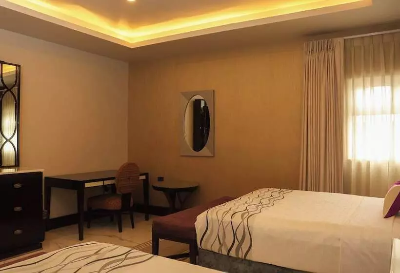 ホテル West Plaza