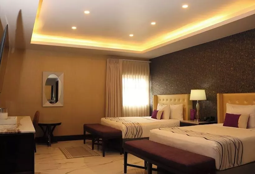 ホテル West Plaza