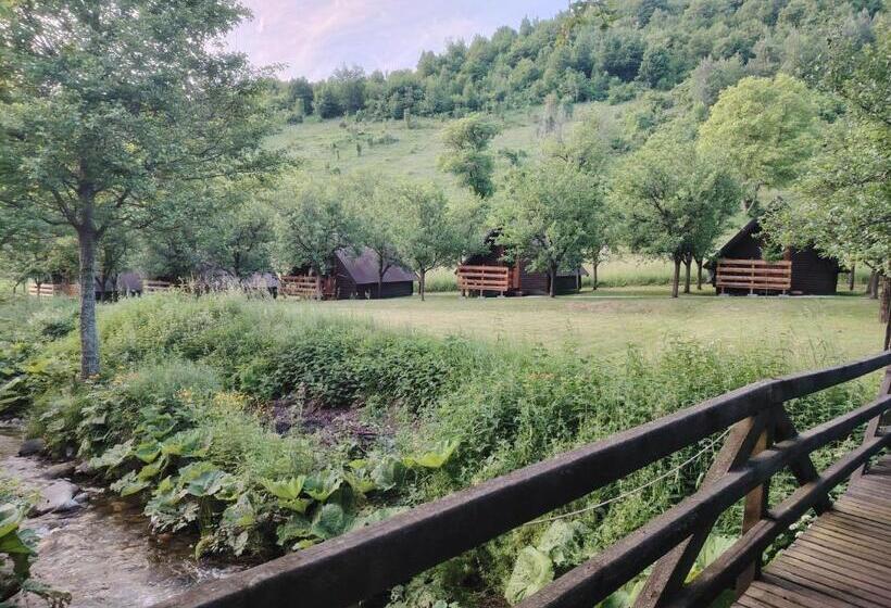 펜션 Brvnara Pojata Bungalovi