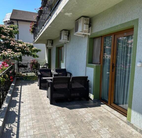 پانسیون Casa Tuia