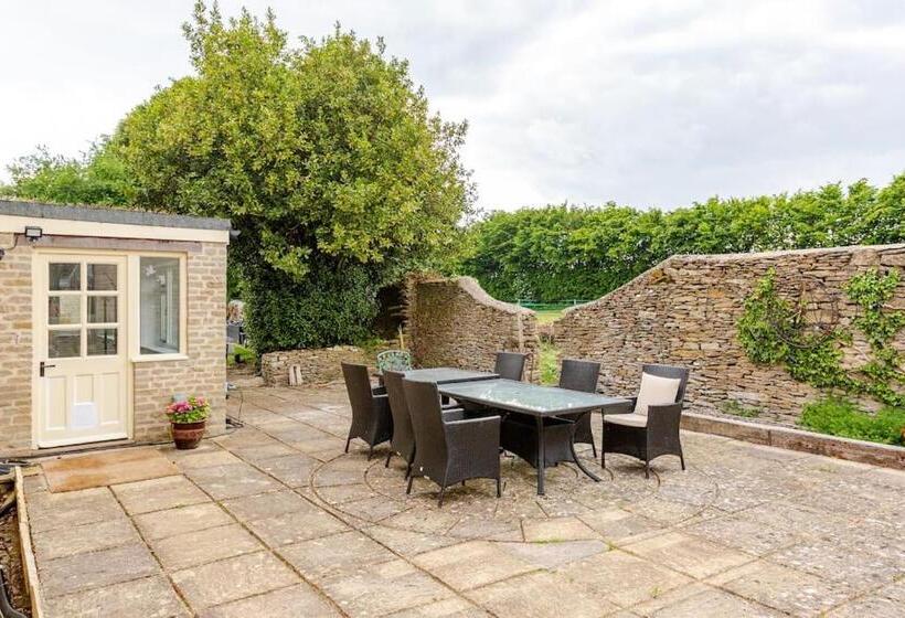 פנסיון Furzen Farmhouse