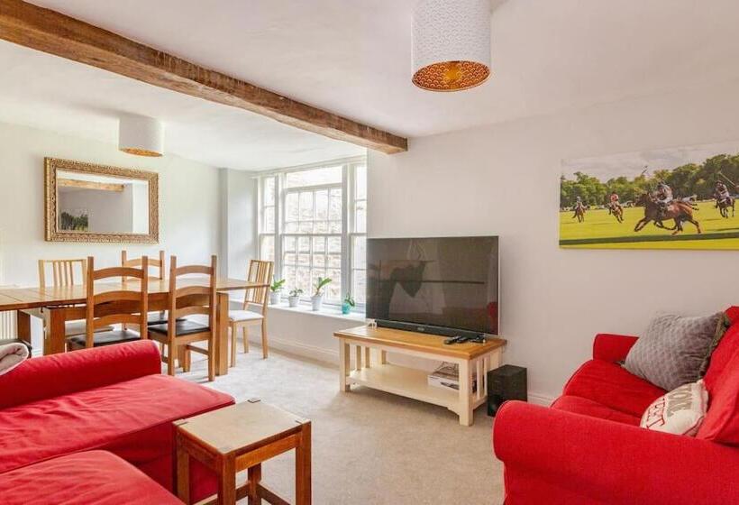 פנסיון Furzen Farmhouse