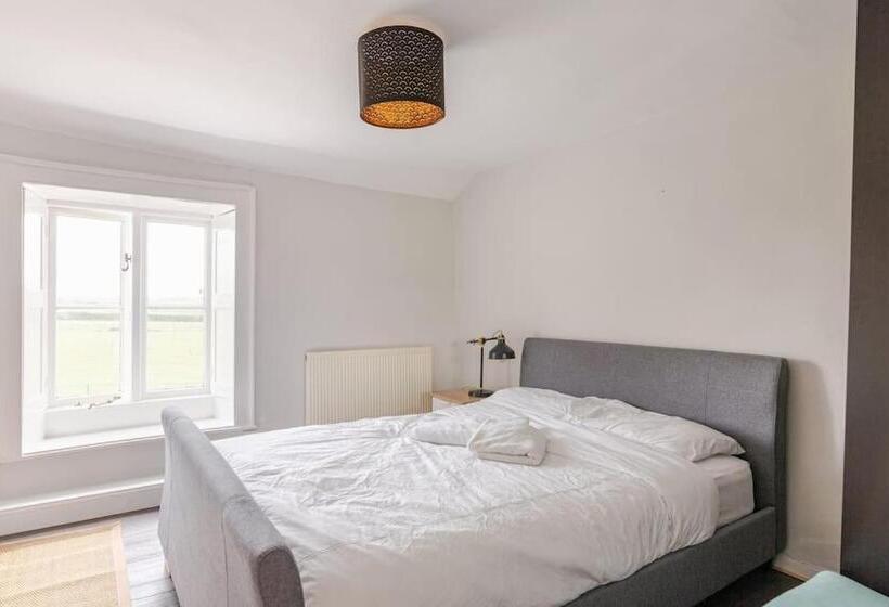 פנסיון Furzen Farmhouse