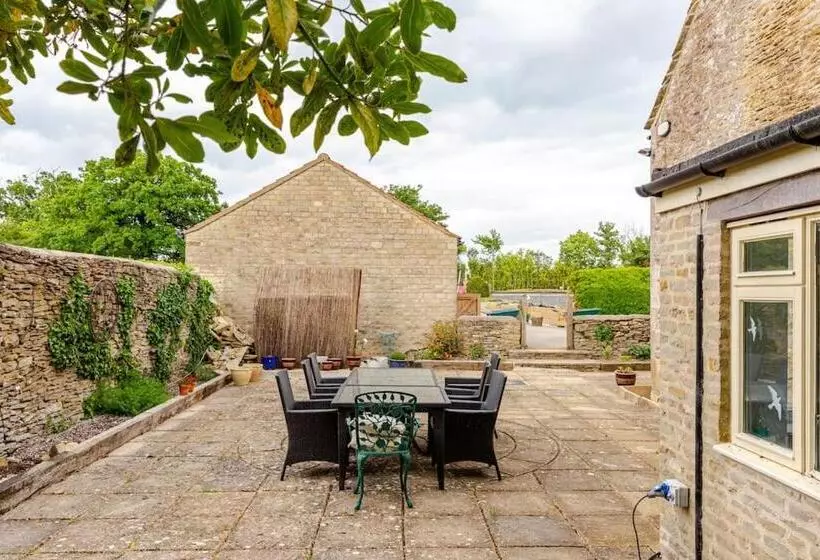 Majatalo Furzen Farmhouse