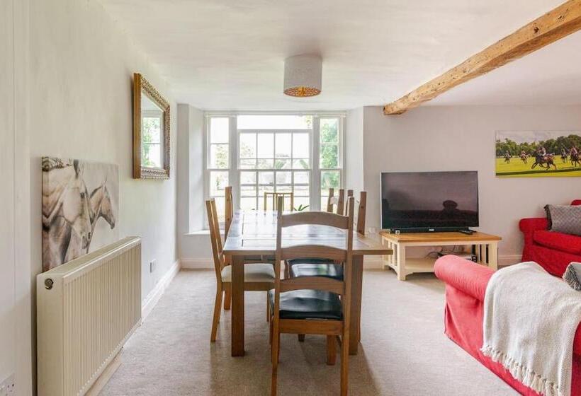 פנסיון Furzen Farmhouse