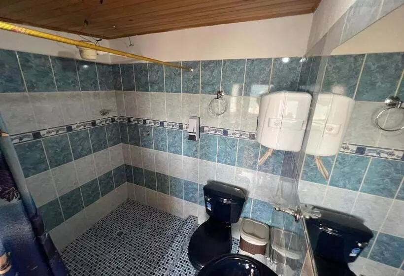 ペンション Güicani Hostel