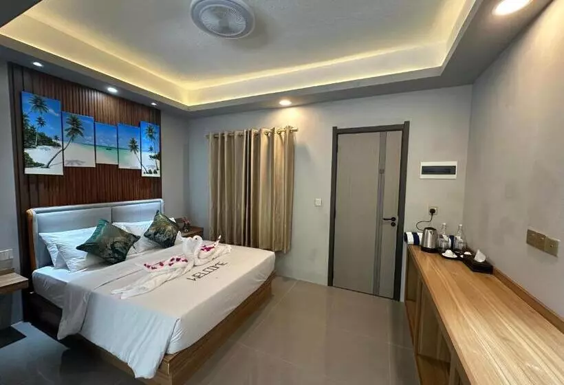 پانسیون La Pearl Mathiveri