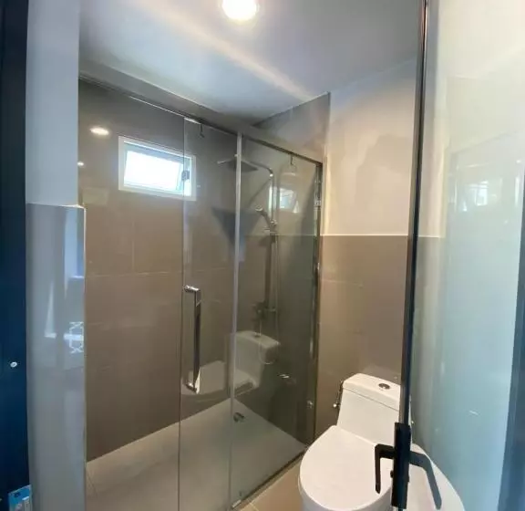 پانسیون La Pearl Mathiveri