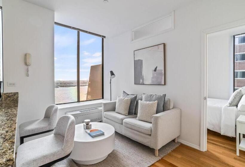 膳宿费 Lux Room With Shared Bath Apt