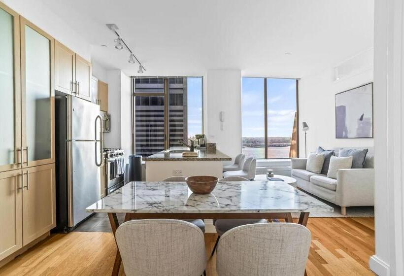 膳宿费 Lux Room With Shared Bath Apt