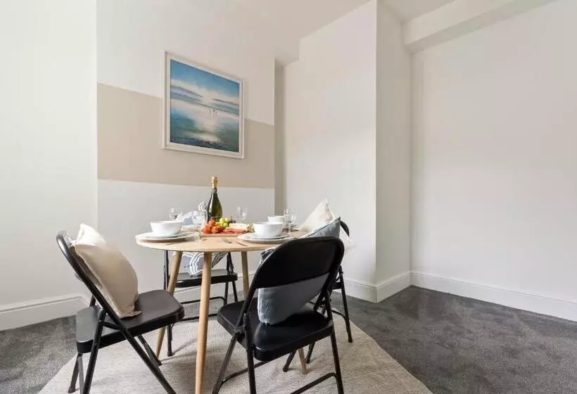 ペンション Suite #1   Central Location   Private Ensuite, Smart Tv, Fast Wifi And Free Parking   By Yoko Proper