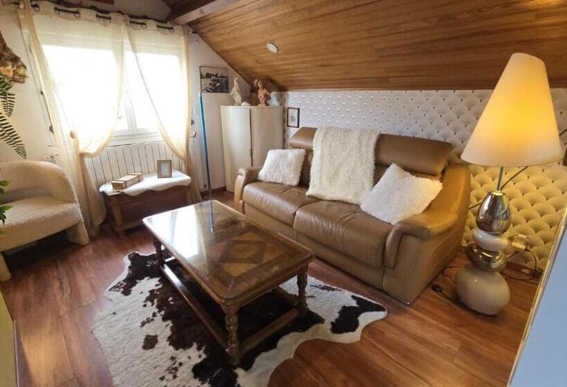 Pensionat Chambres Privées Avec Piscine Partagées Et Cuisine Partagée à 20 Minutes De Paris Et 40 Minutes De D